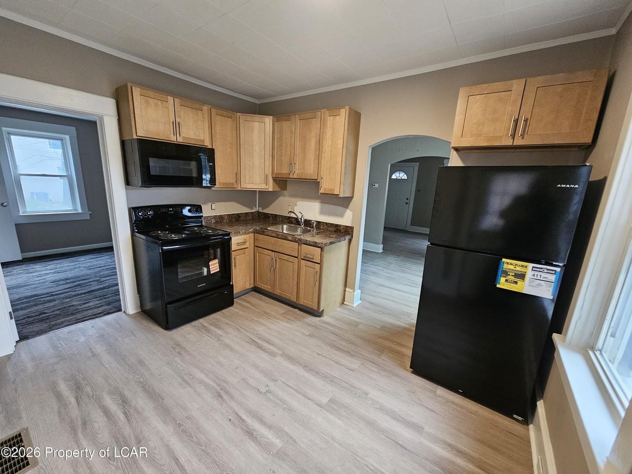 683 Memorial Hwy - Photo 6 of 15