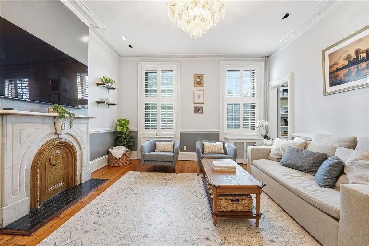 826 Washington St #2 - Photo 2 of 42