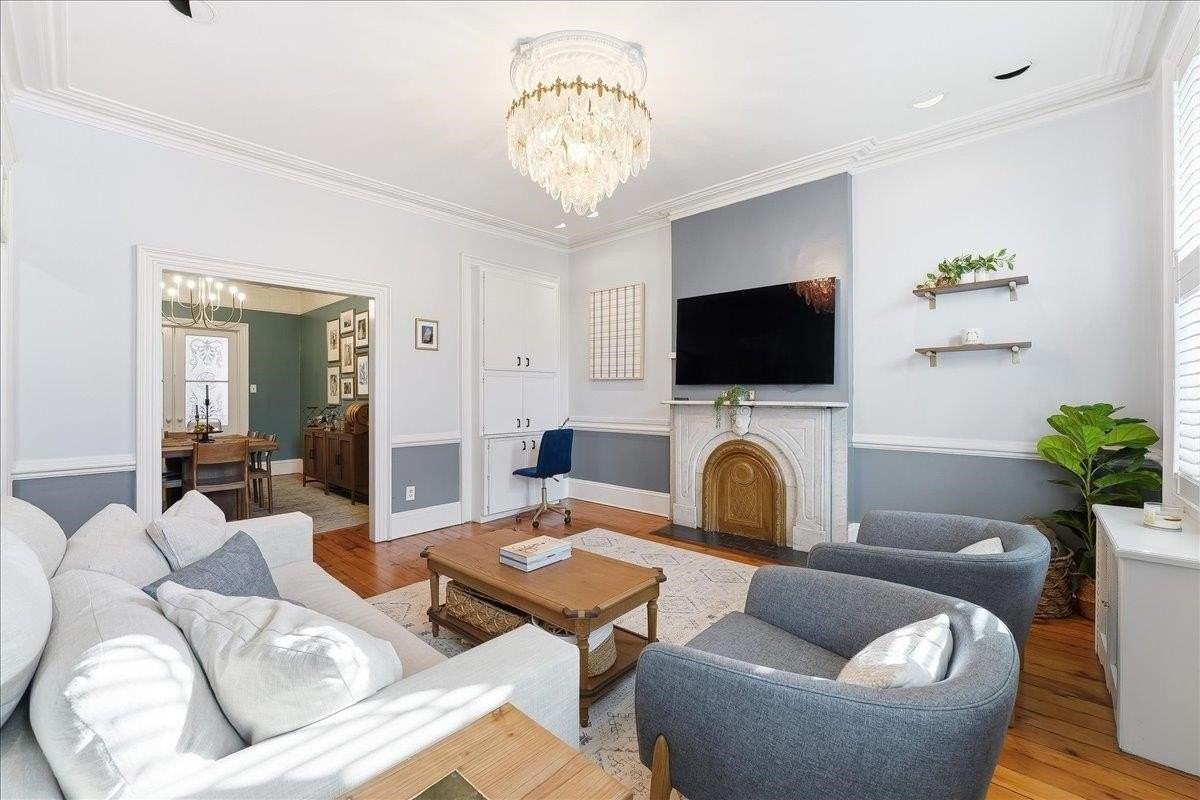 826 Washington St #2 - Photo 5 of 42