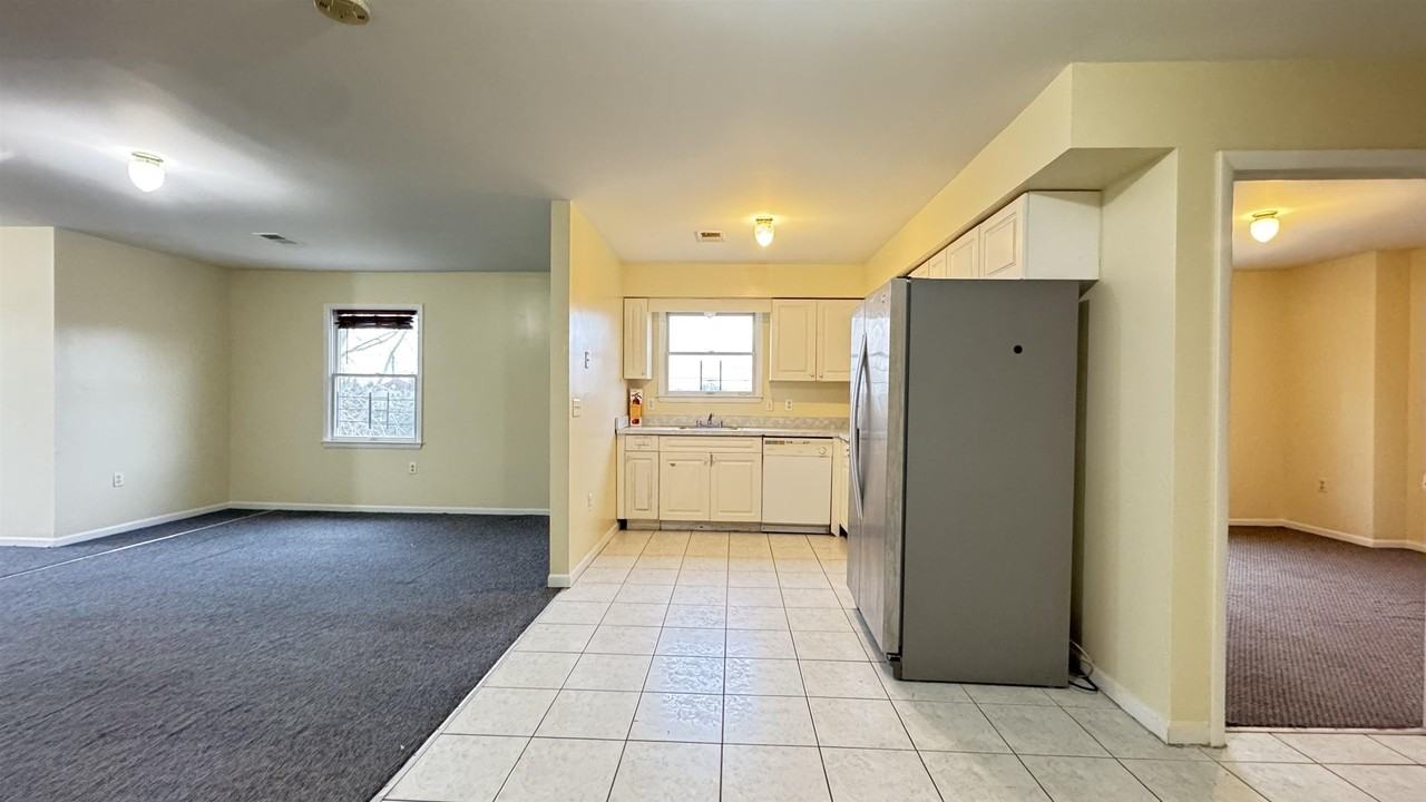 30 Elm Ct #2 - Photo 7 of 23