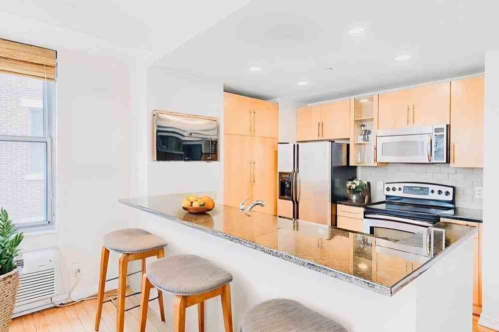 149 Essex St #4B - Photo 6 of 20