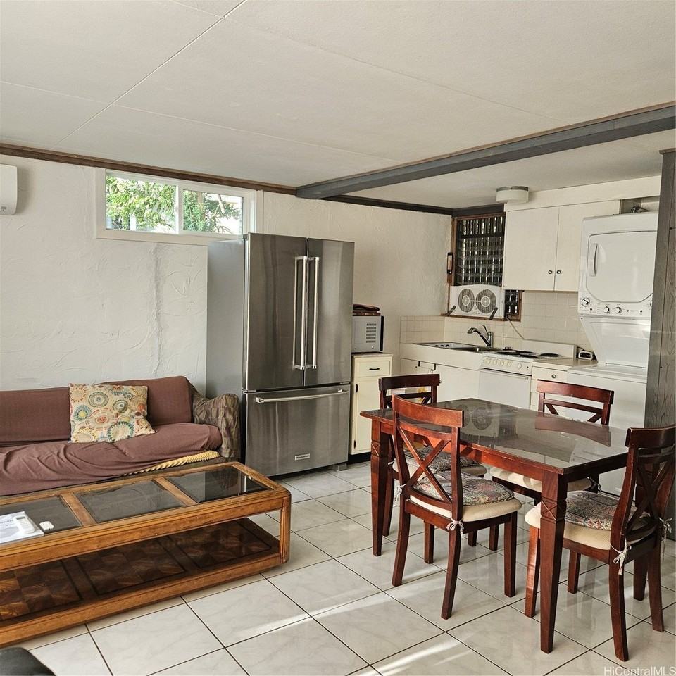 1927 Mott-Smith Dr - Photo 7 of 11