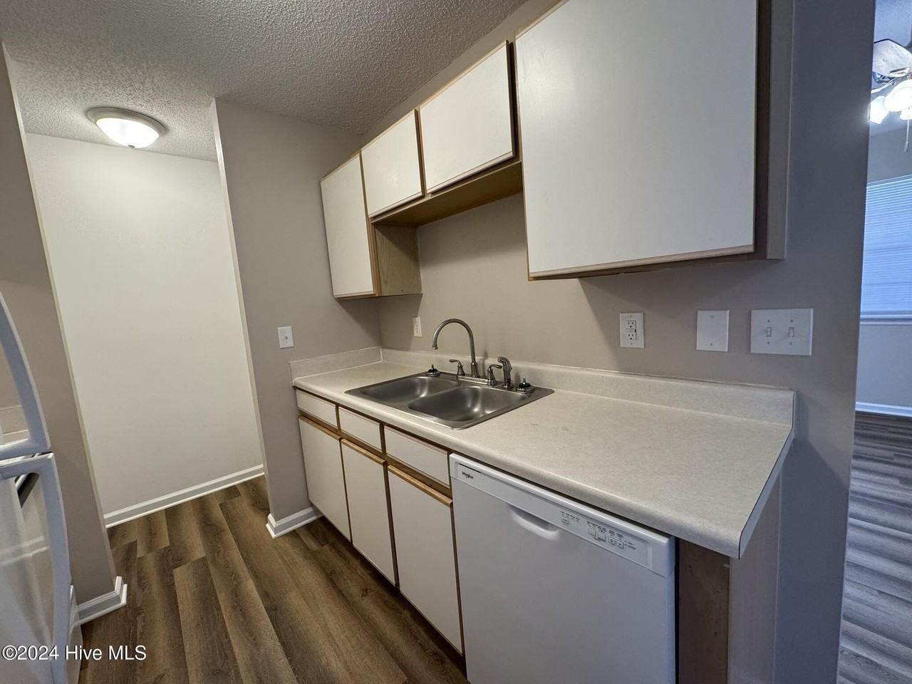 2363 Hurt Dr - Photo 7 of 14