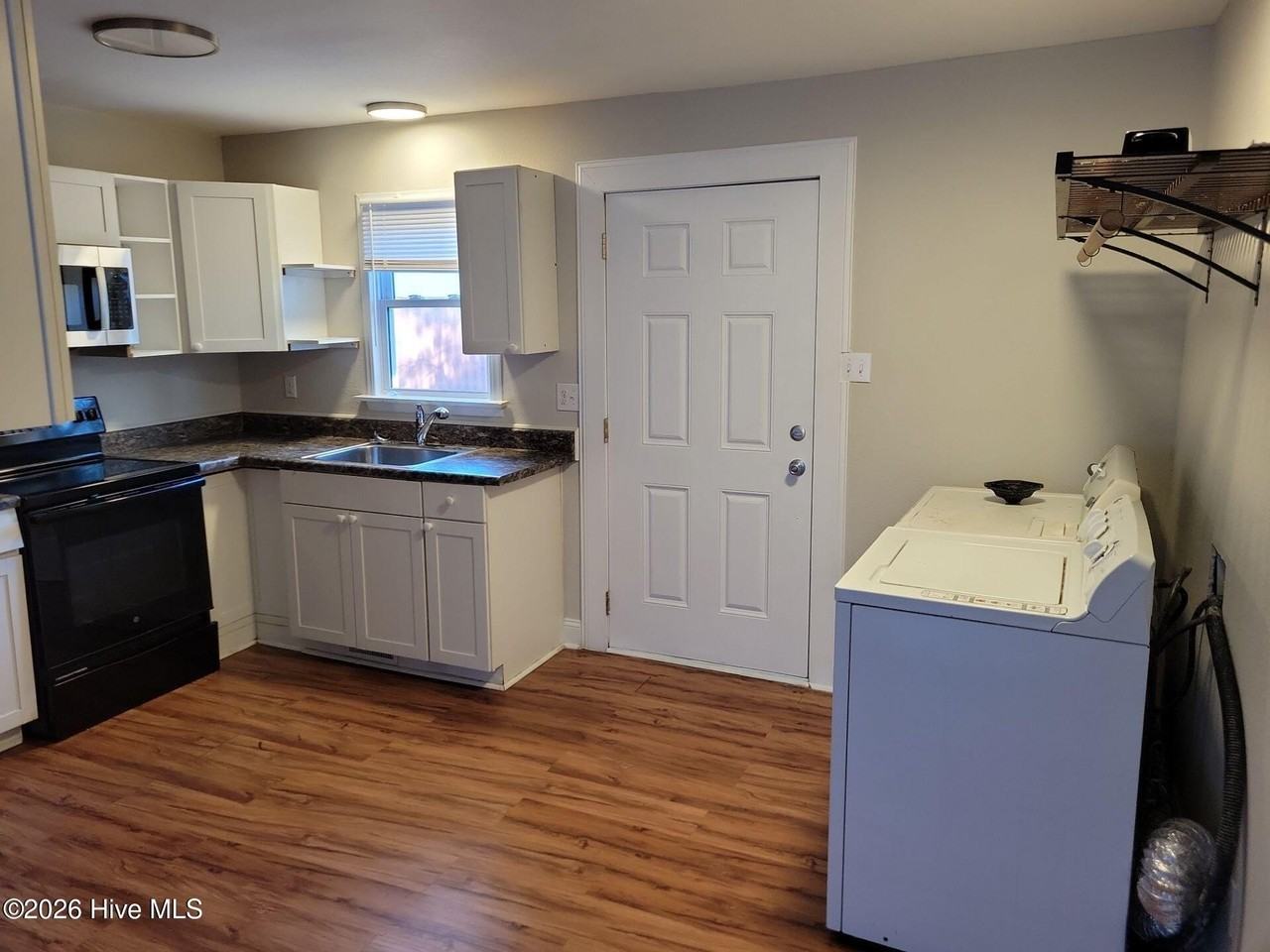 2505 Dickinson Ave Unit A #A - Photo 7 of 17