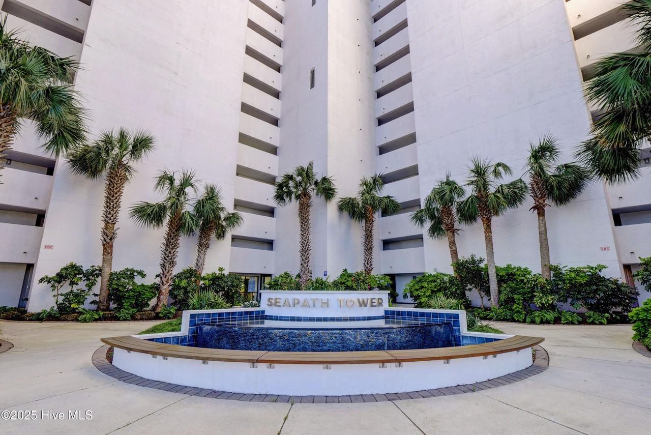 322 Causeway Dr Ste 207 - Photo 2 of 46