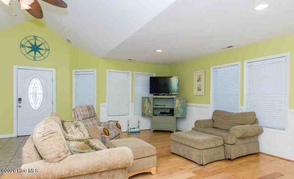 4008 4th St - Photo 5 of 12