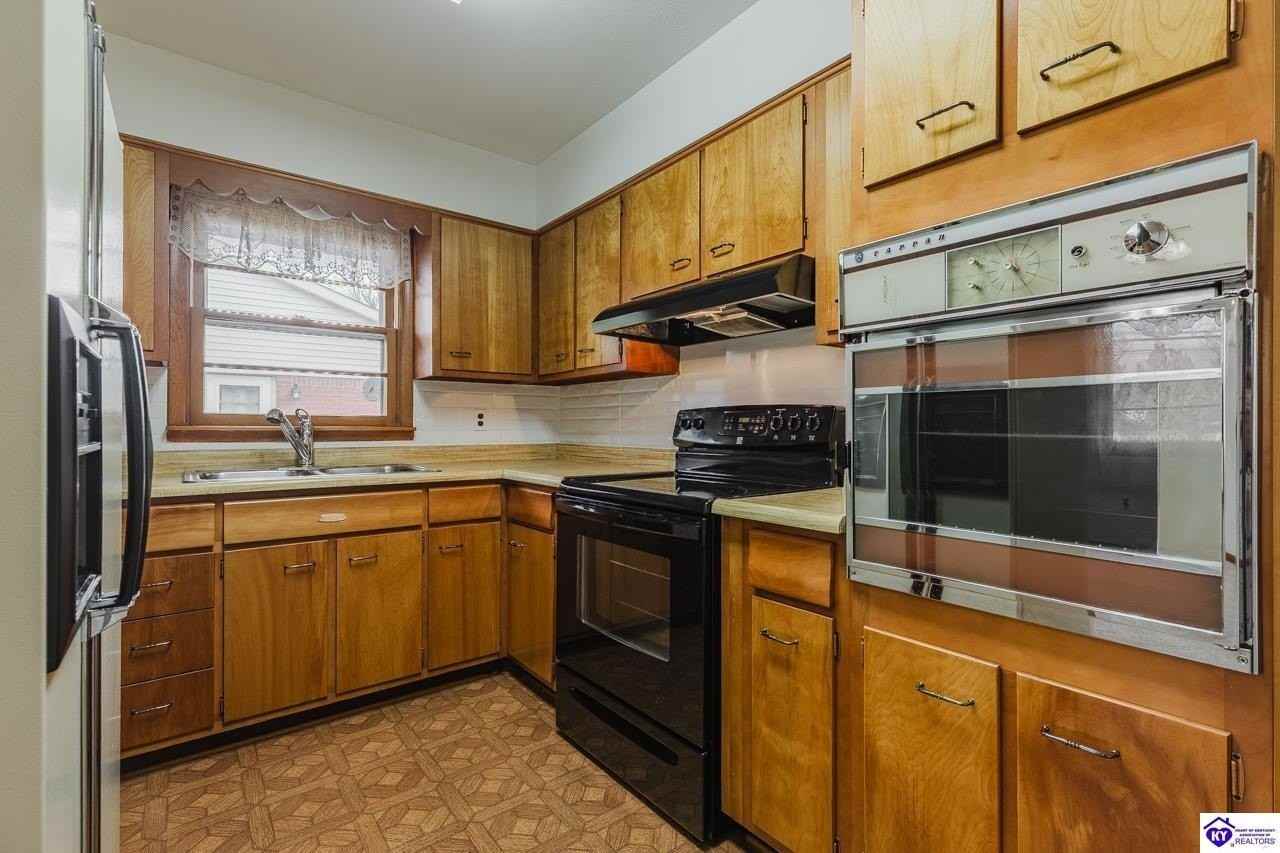 509 N Mantle Ave - Photo 6 of 22