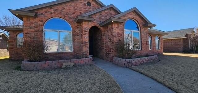 6027 100th St - Photo 2 of 11