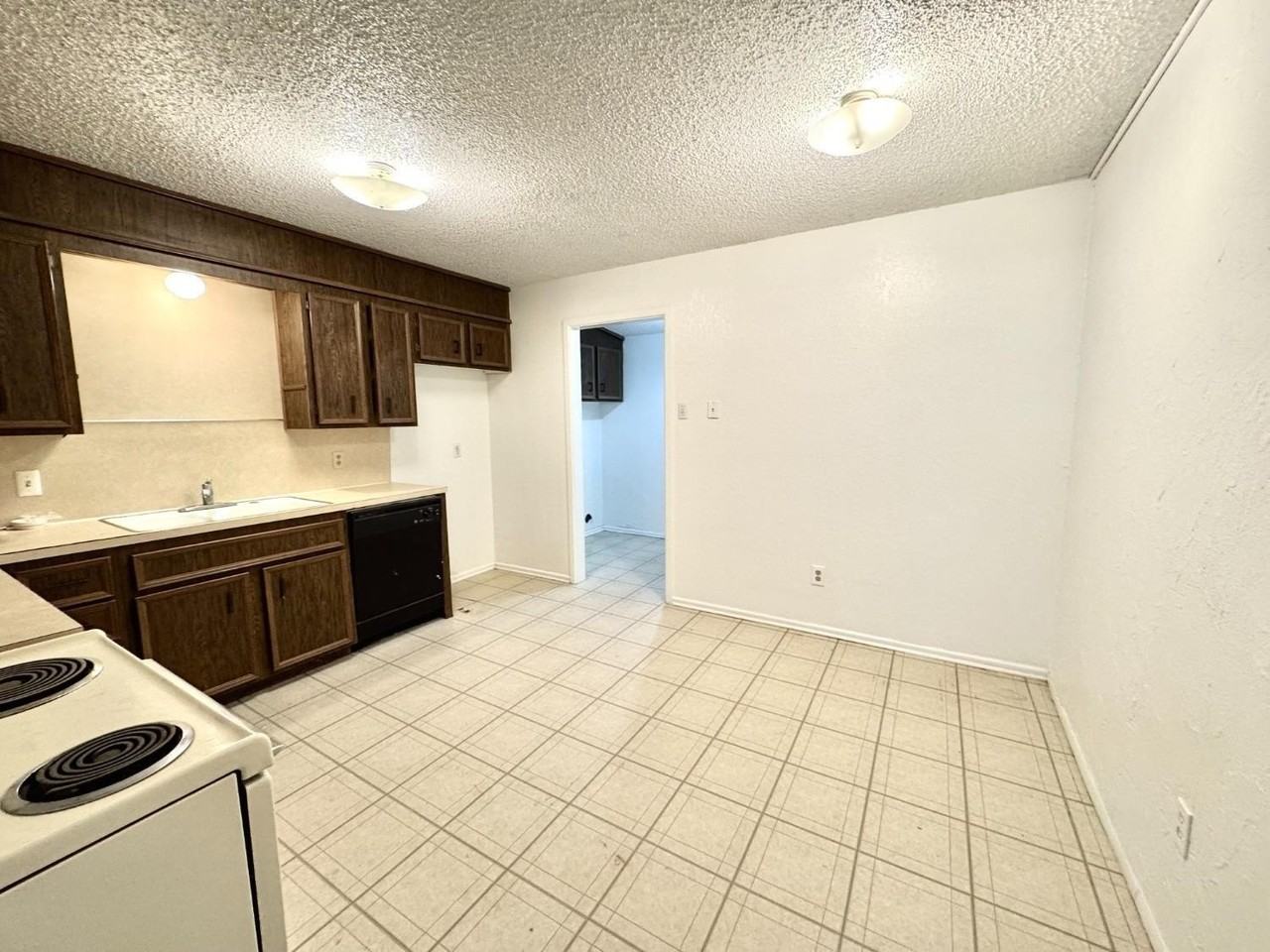 6509 21st St Apt A #A - Photo 4 of 11