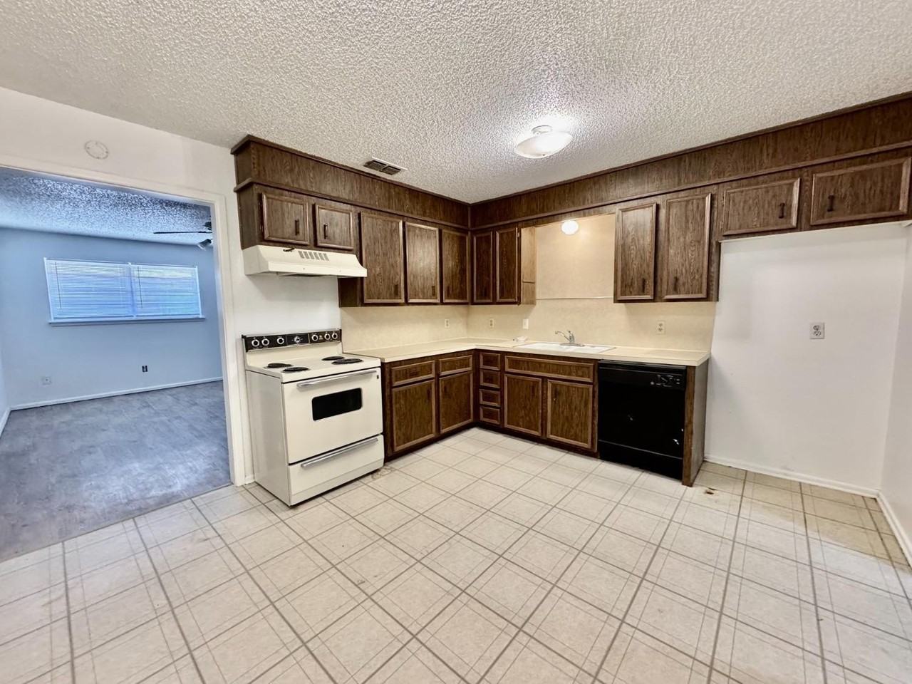 6509 21st St Apt A #A - Photo 5 of 11