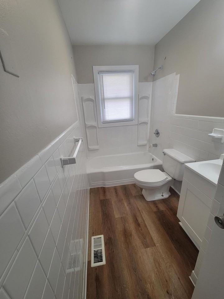 1969 Fair Oaks Dr Unit B #B - Photo 6 of 10