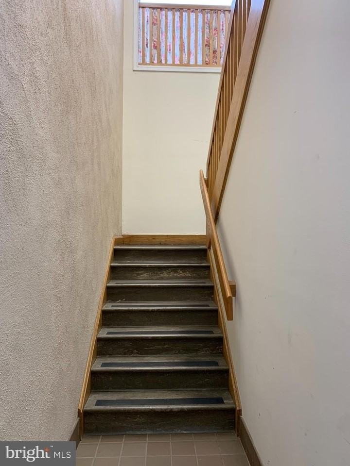 37 Main St - Photo 3 of 20