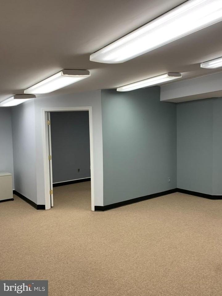 37 Main St - Photo 5 of 20