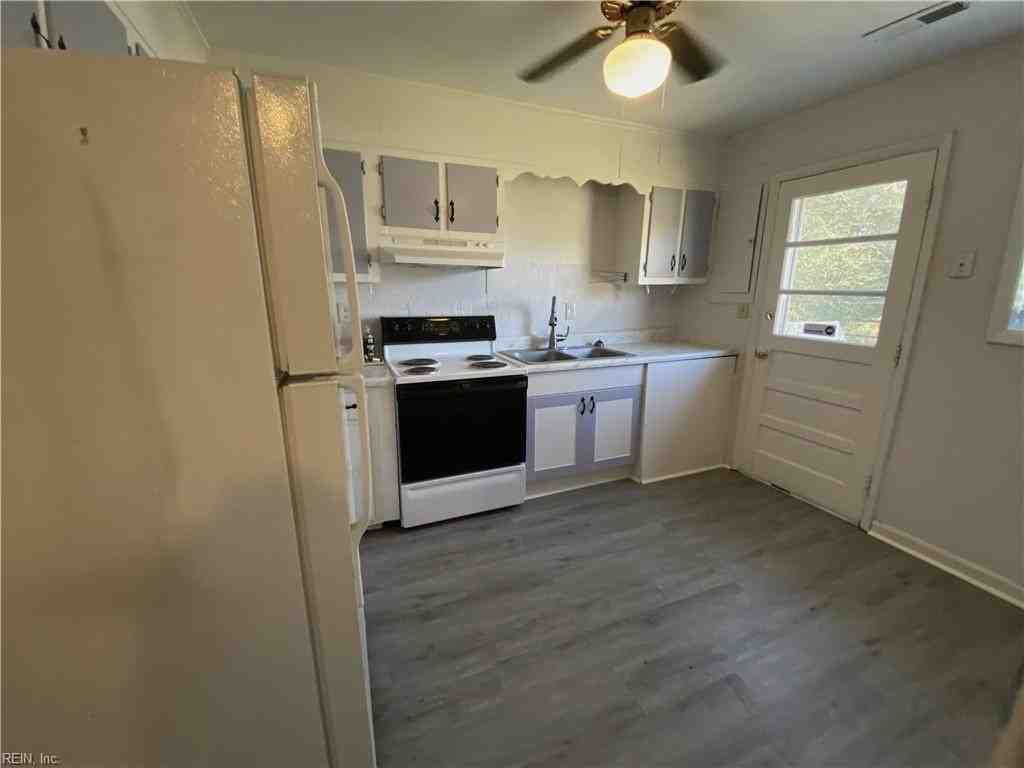 413 West Ln - Photo 6 of 13