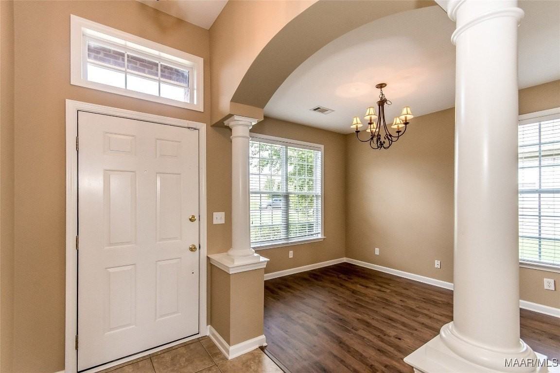 9625 Helmsley Cir - Photo 5 of 41