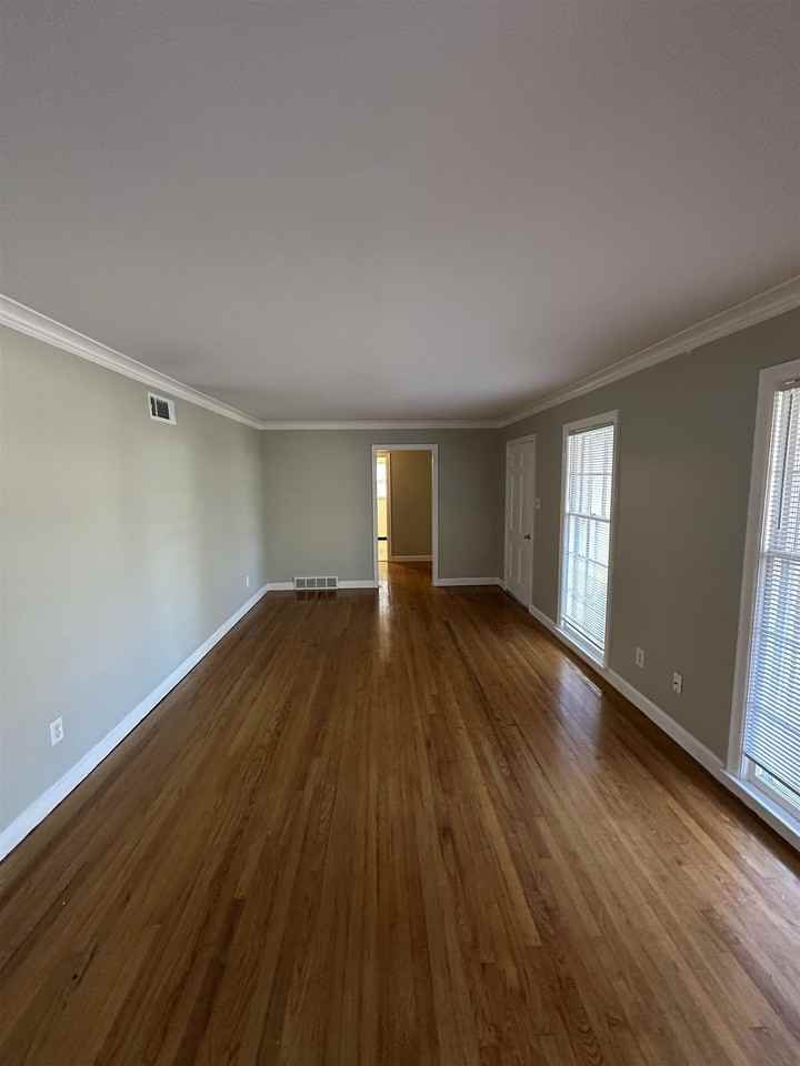 4197 Woodcrest Dr - Photo 6 of 26