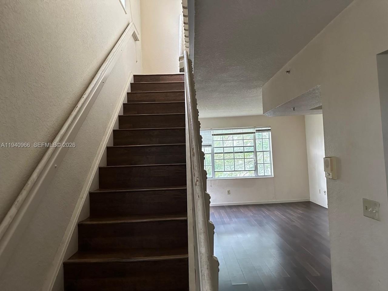 745 Sw 148th Ave #802 - Photo 7 of 12