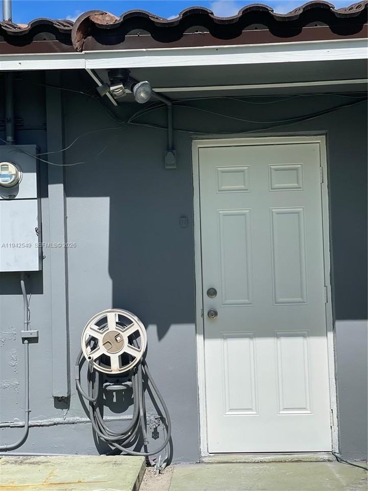 11080 Sw 62nd Ter - Photo 3 of 15