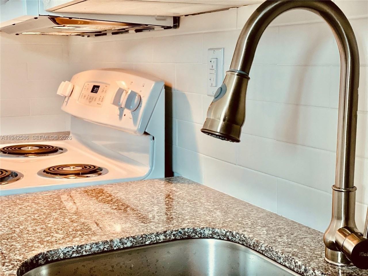 1560 Nw 1st Ct #2 - Photo 5 of 21