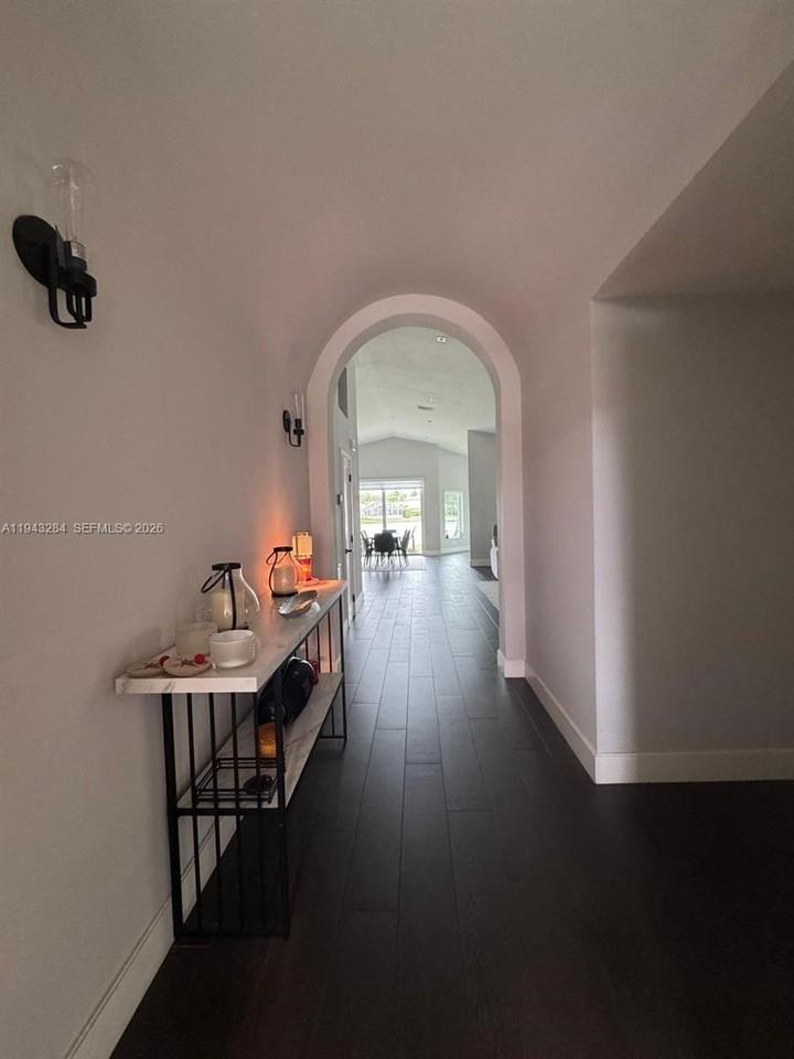 16440 Ruby Lk - Photo 2 of 15