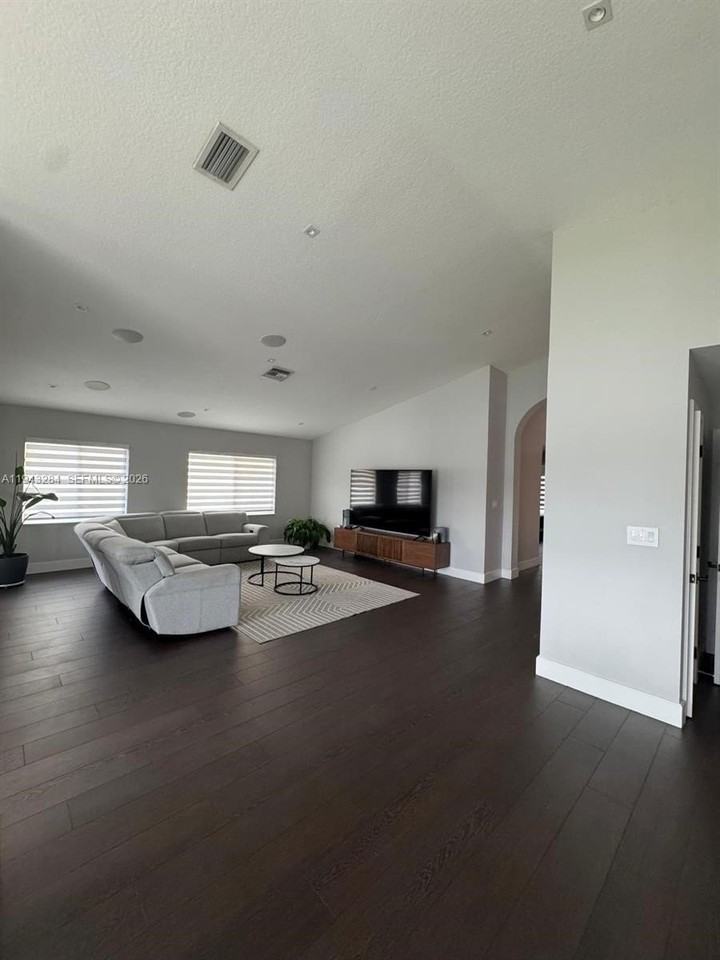 16440 Ruby Lk - Photo 4 of 15