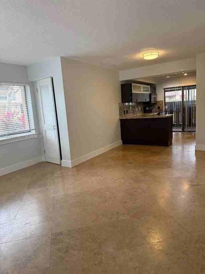 118 Wimbledon Lake Dr - Photo 3 of 18