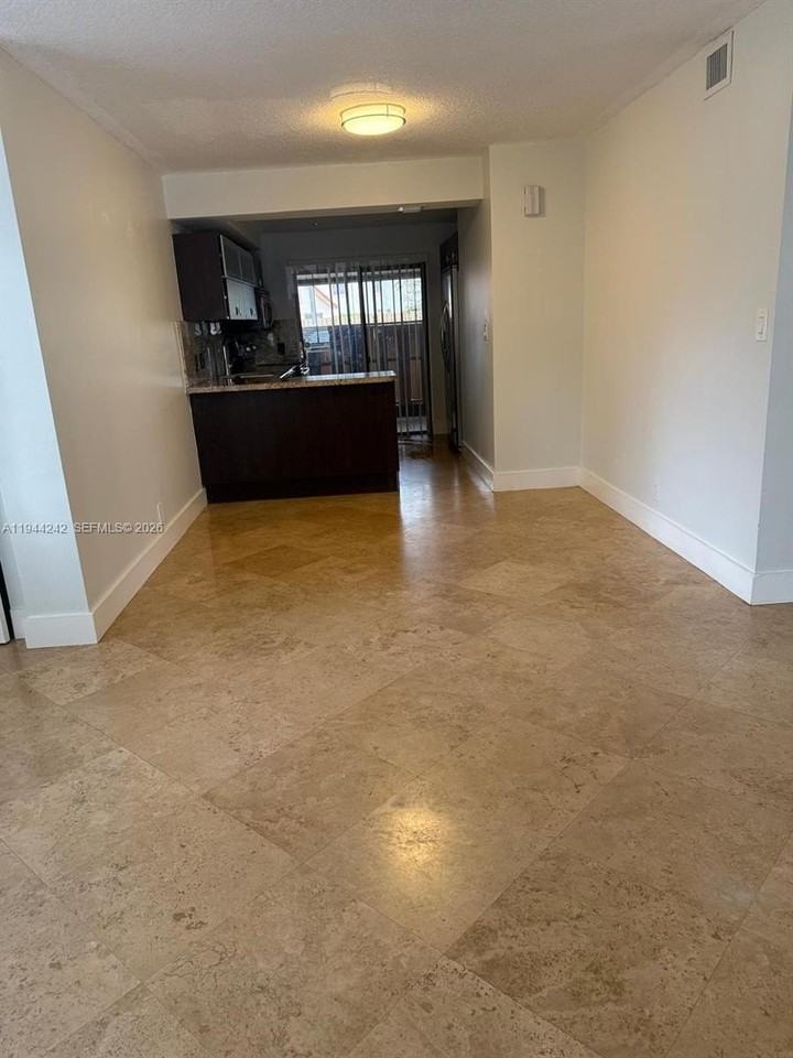 118 Wimbledon Lake Dr - Photo 5 of 18