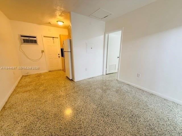 1640 Ne 127th St #424 - Photo 3 of 8