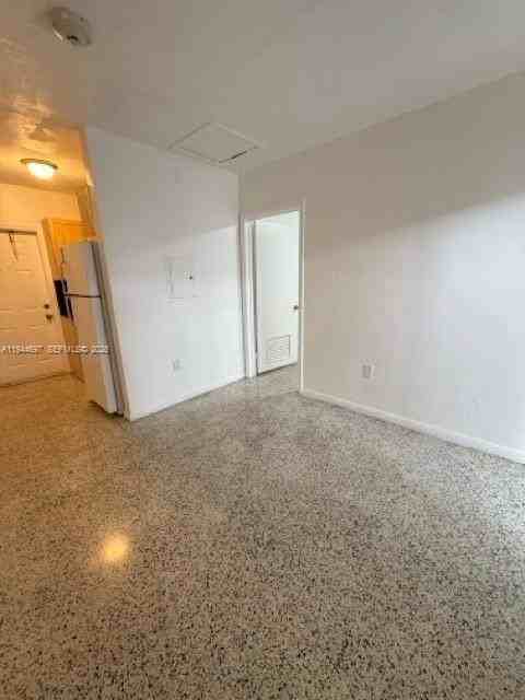 1640 Ne 127th St #424 - Photo 6 of 8