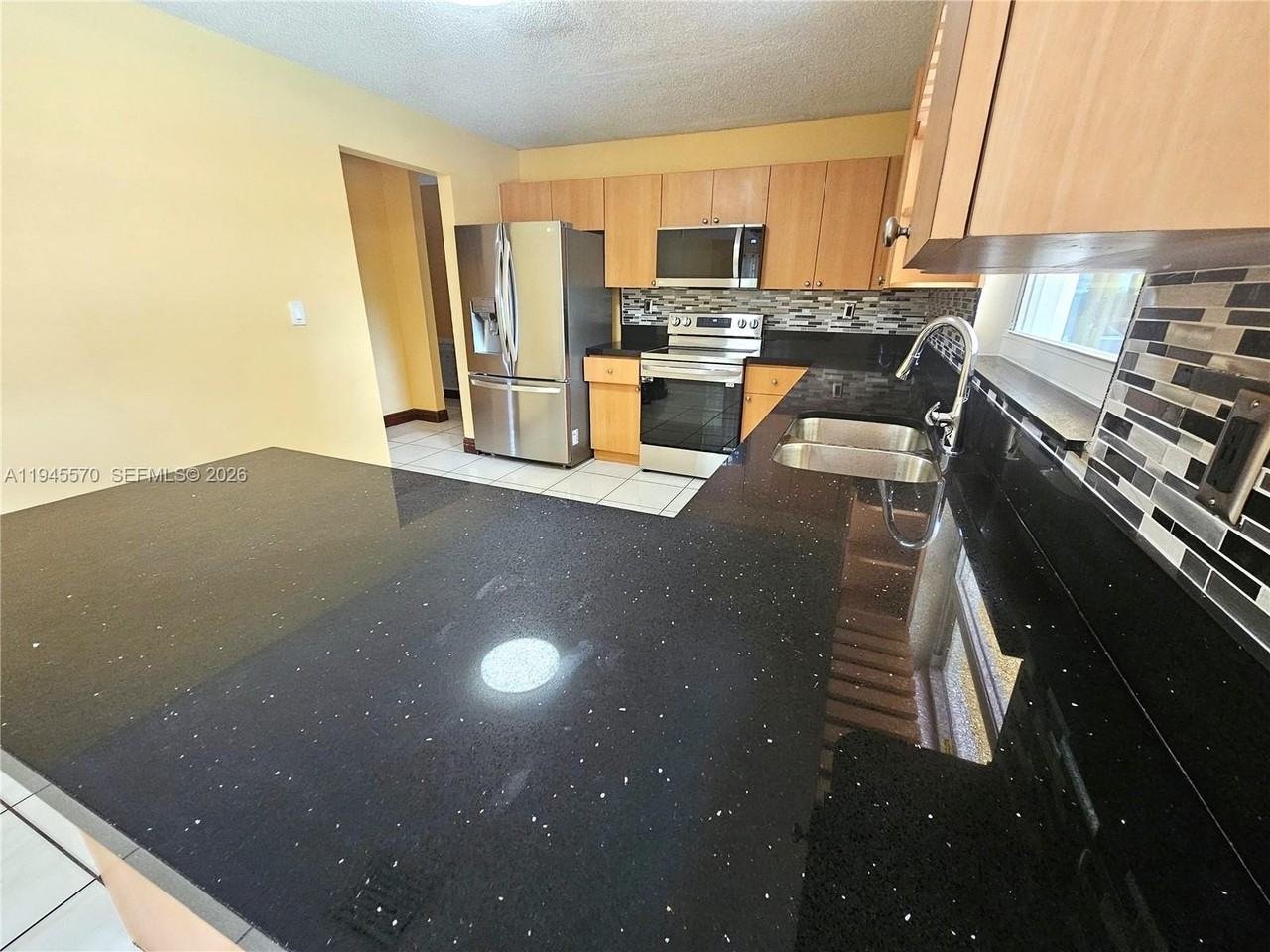 11025 Sw 156th Pl #11025 - Photo 6 of 23