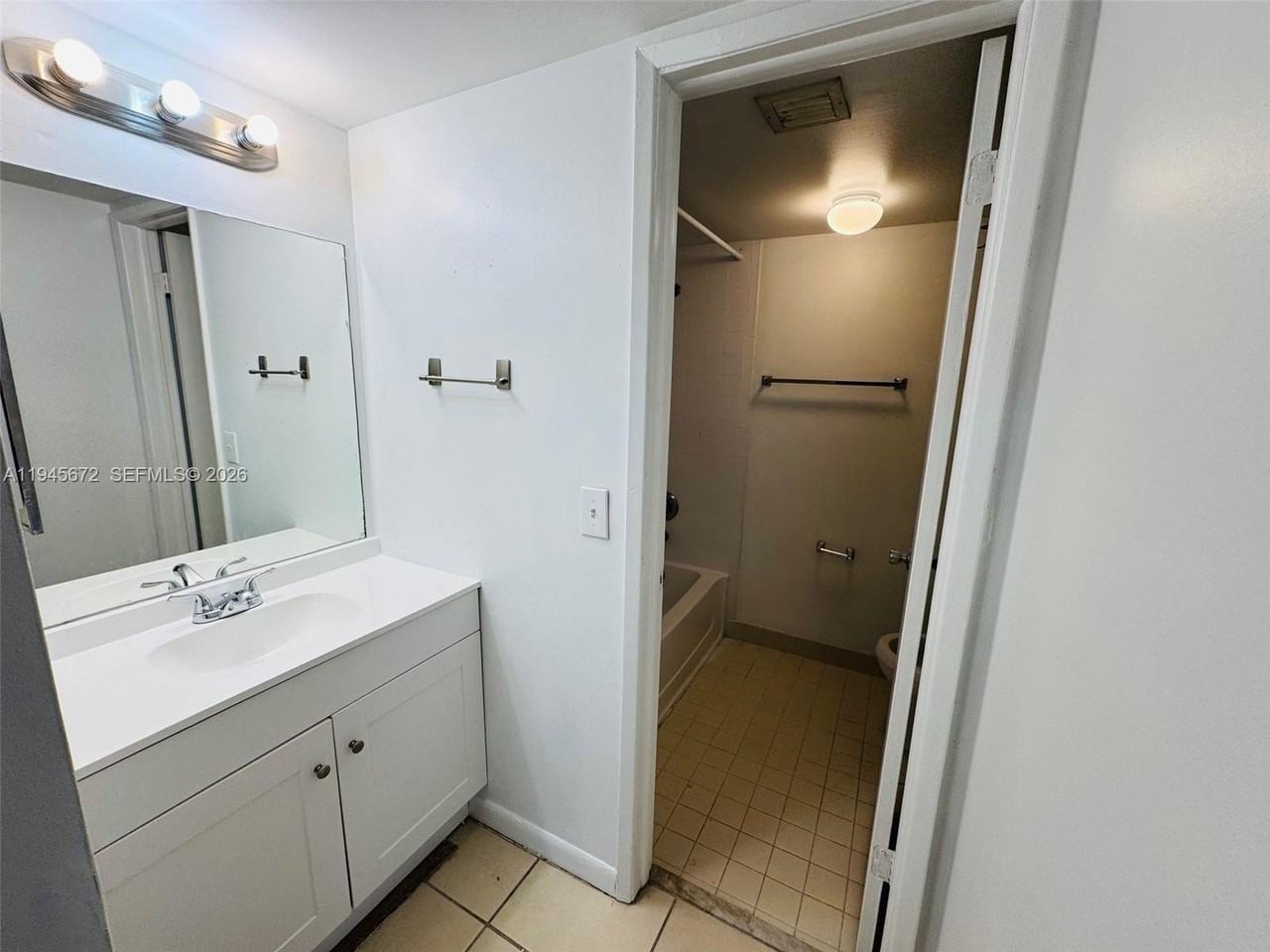 9948 Nob Hill Ln #9948 - Photo 2 of 11