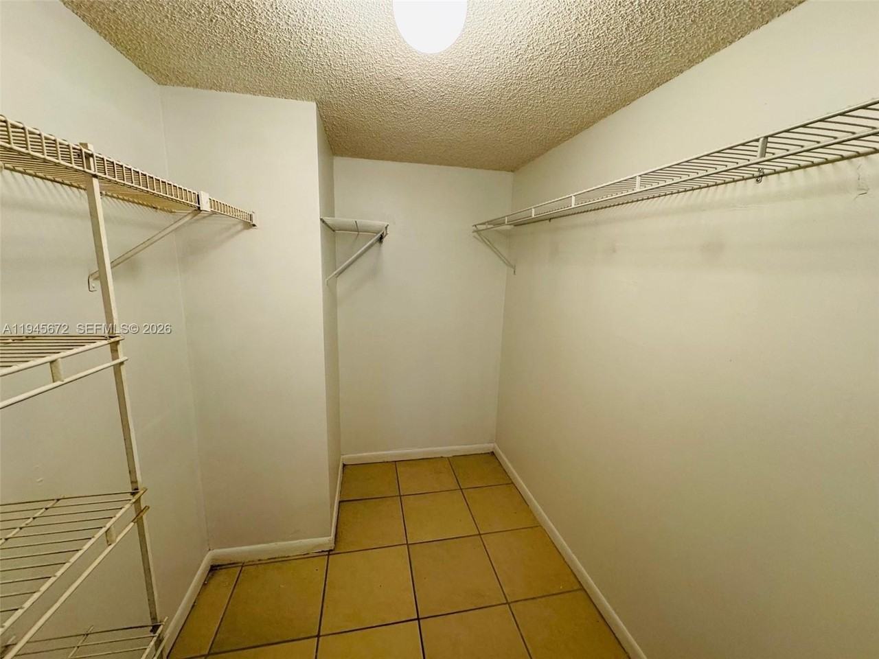 9948 Nob Hill Ln #9948 - Photo 7 of 11