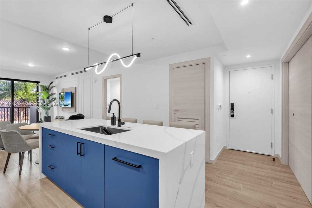 4220 Laguna St #505 - Photo 7 of 29