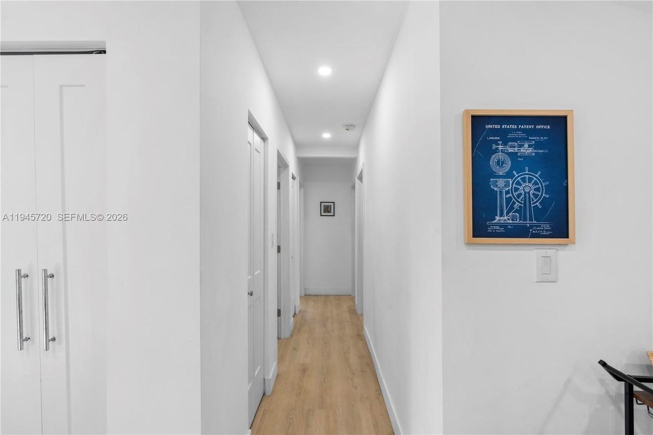 5854 Sw 62nd St - Photo 6 of 15