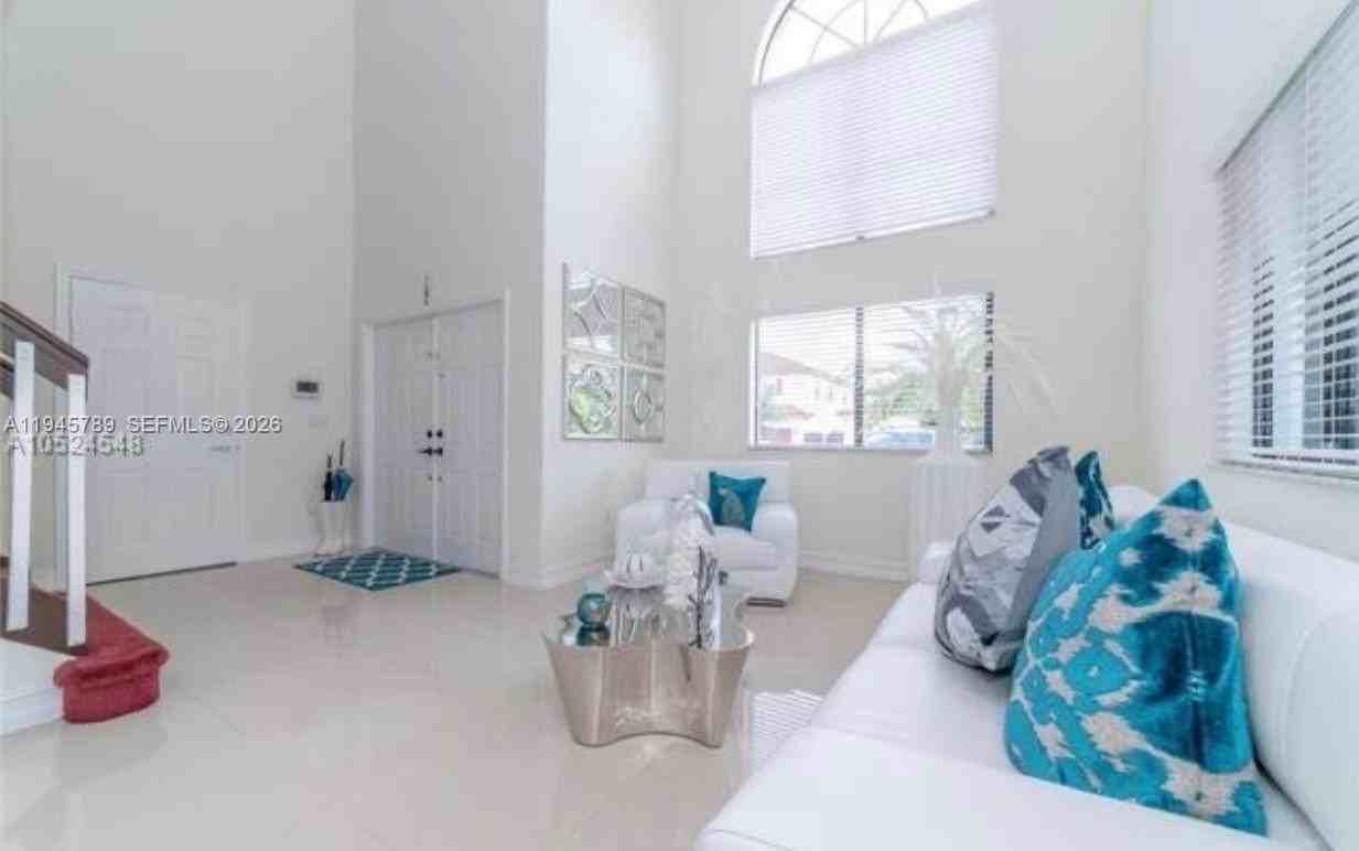 16588 Sw 44th St - Photo 5 of 14