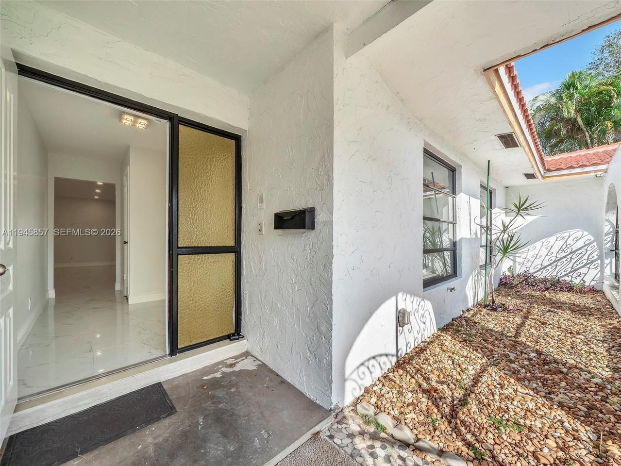 10251 Nw 39th Ct - Photo 7 of 50