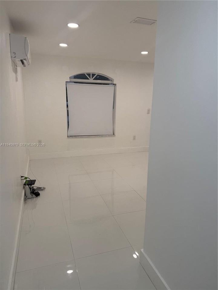 14320 Sw 147th Ct #E1 - Photo 2 of 8