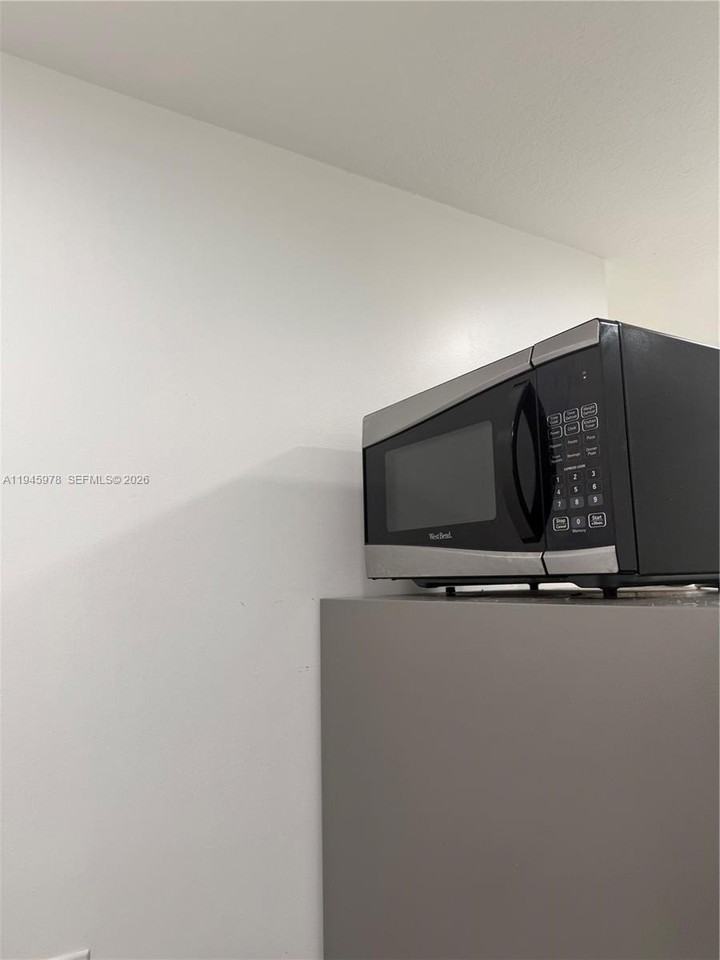 14320 Sw 147th Ct #E1 - Photo 7 of 8