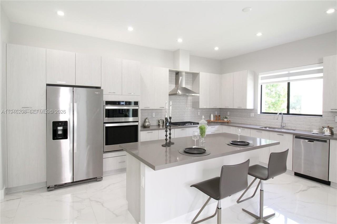 4349 Nw 81st Ave #4349 - Photo 4 of 31