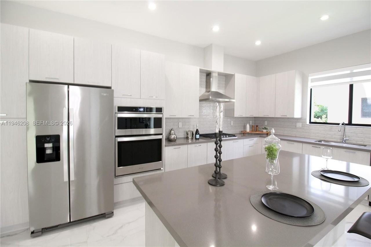 4349 Nw 81st Ave #4349 - Photo 5 of 31