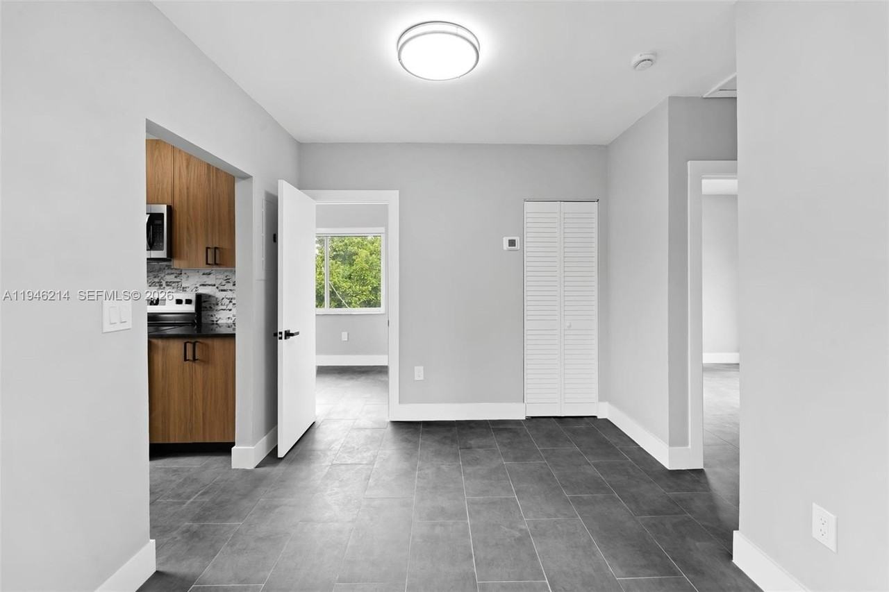 2363 Nw 15th St #2363 - Photo 7 of 24