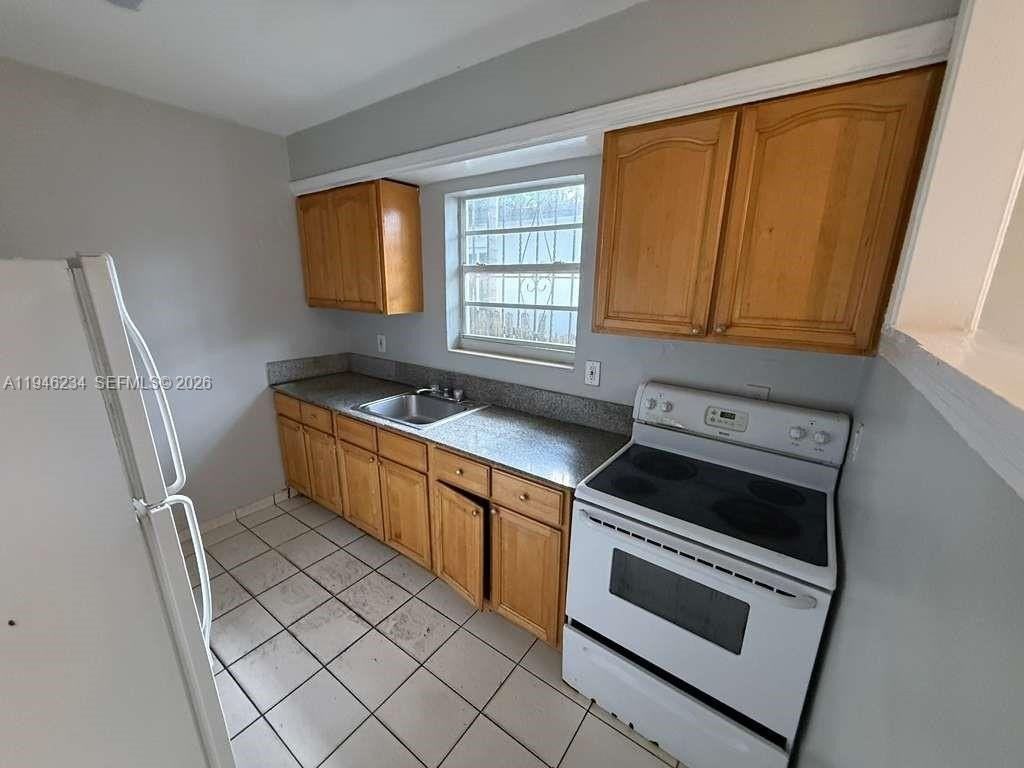 8201 Nw 5th Ct - Photo 3 of 13