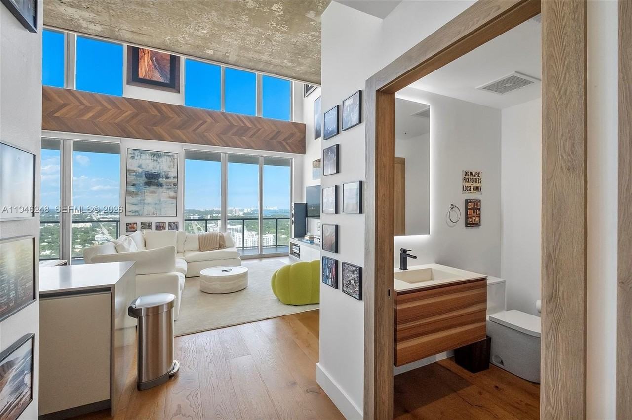 3470 E Coast Ave - Photo 5 of 50