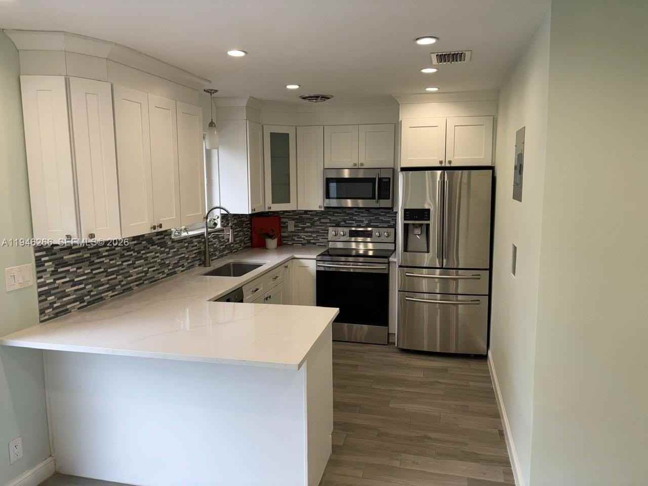 1426 Arthur St #1426 - Photo 4 of 13