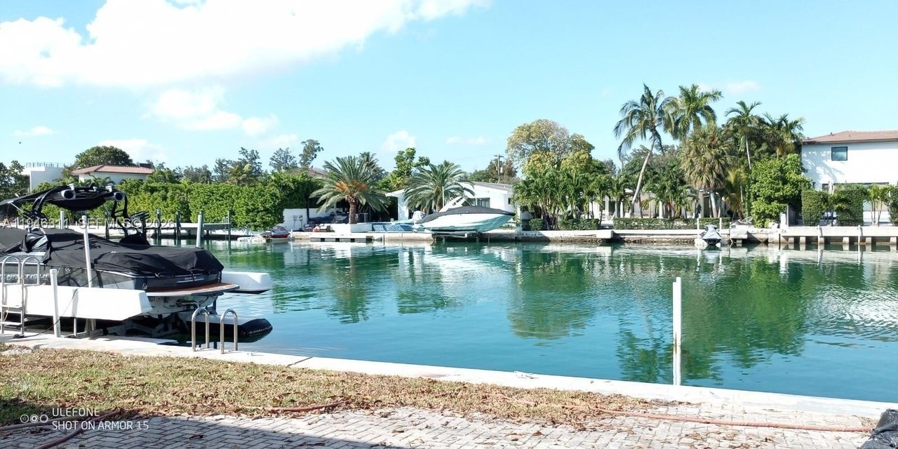 1725 Calais Dr #3 - Photo 3 of 20