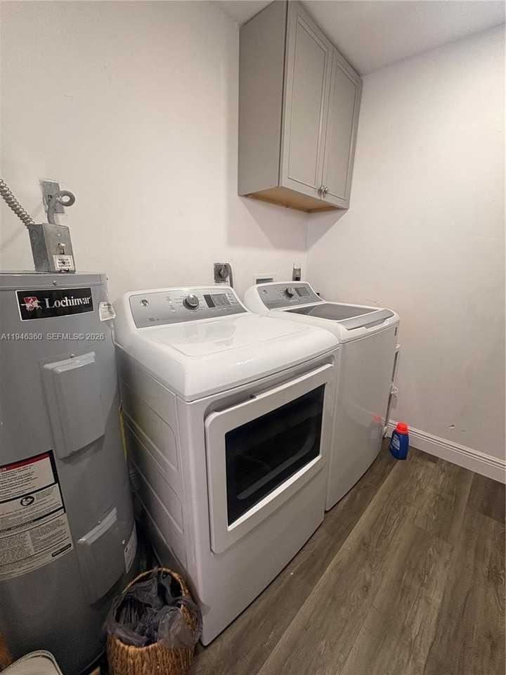 8221 Nw South River Dr #1 - Photo 3 of 10