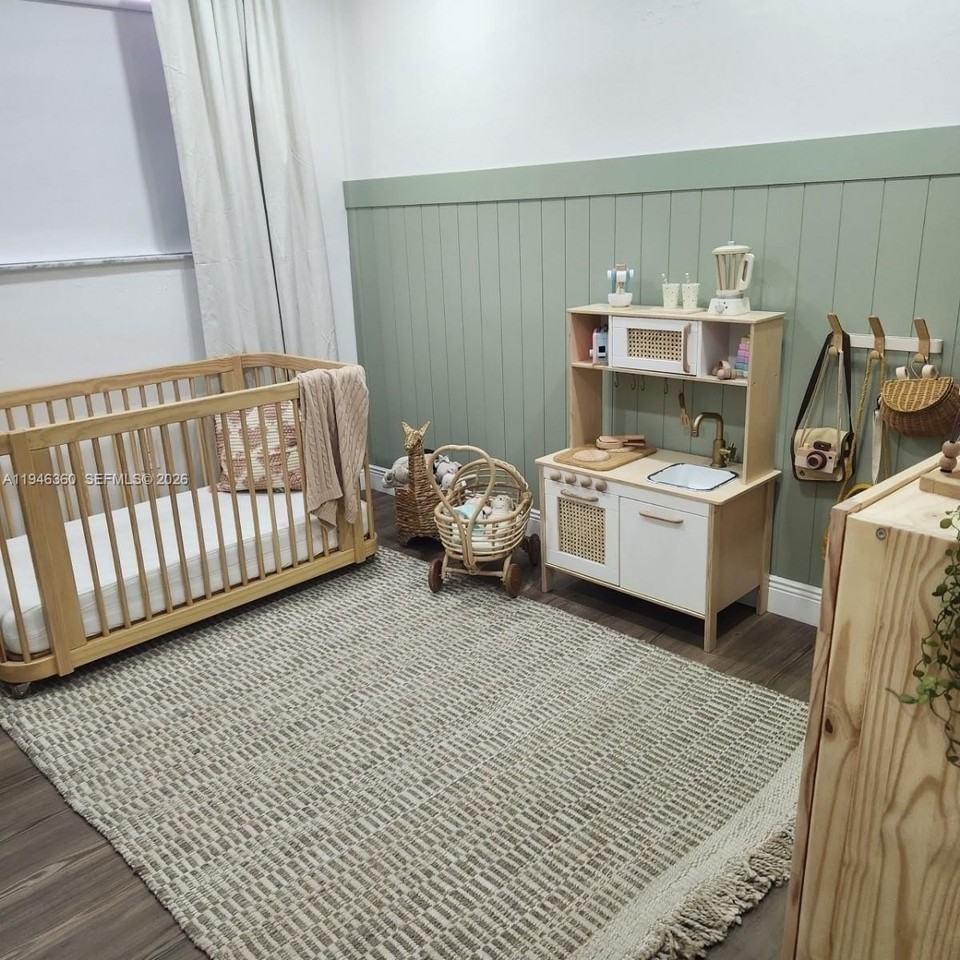 8221 Nw South River Dr #1 - Photo 4 of 10