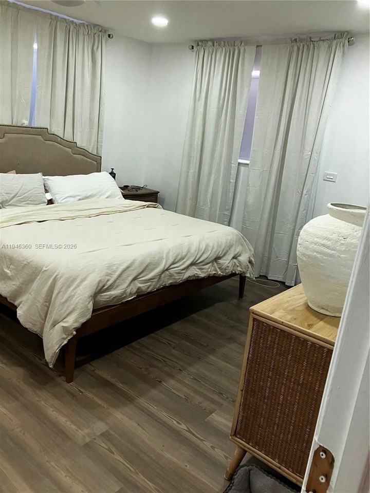 8221 Nw South River Dr #1 - Photo 6 of 10