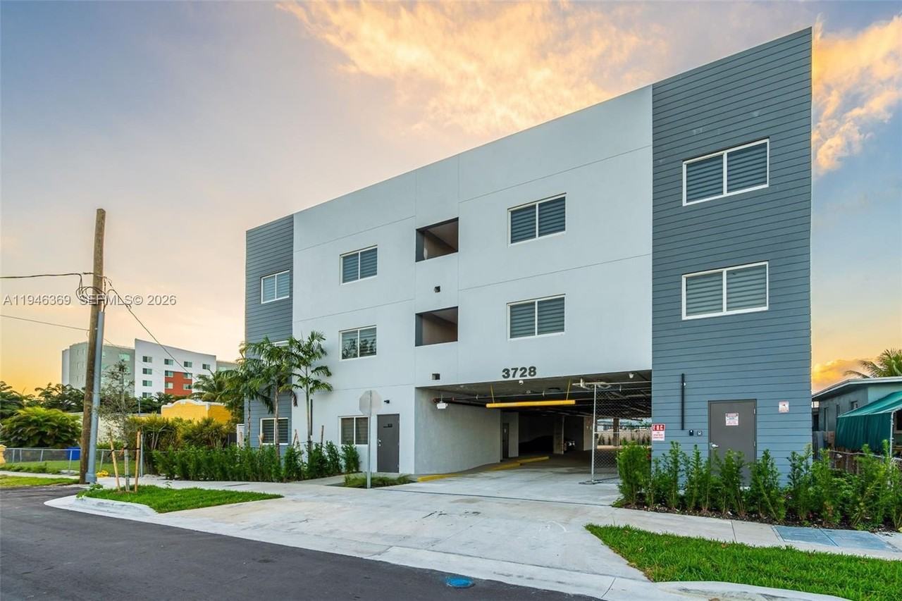 3728 Nw 19th Ave #2 - Photo 2 of 26