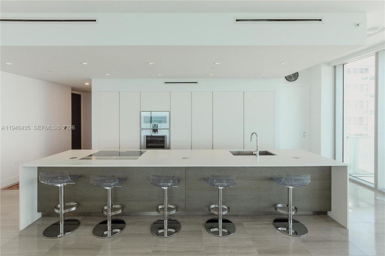 6901 Collins Ave #901 - Photo 7 of 21